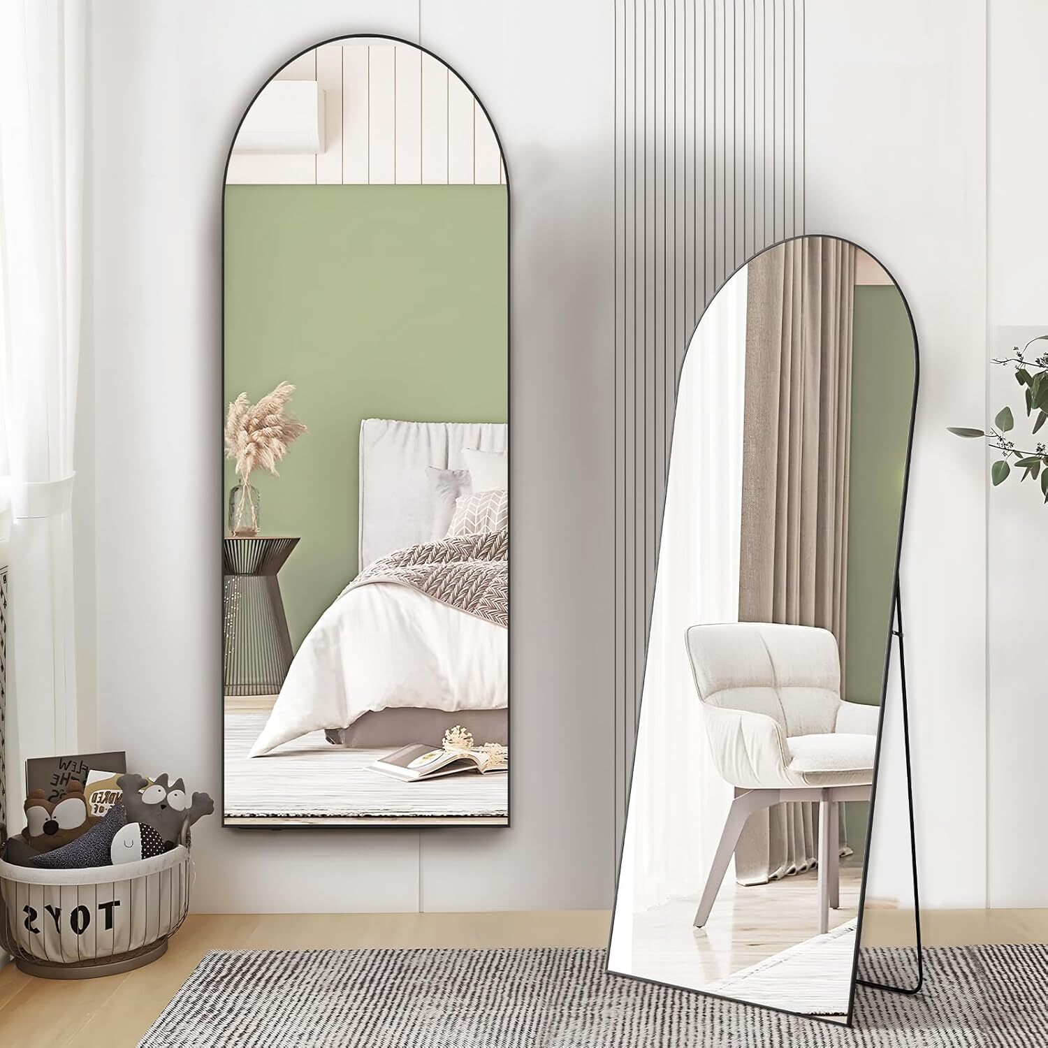 Arch Mirror Leaning - Stojące lustro łukowe na całej długości,