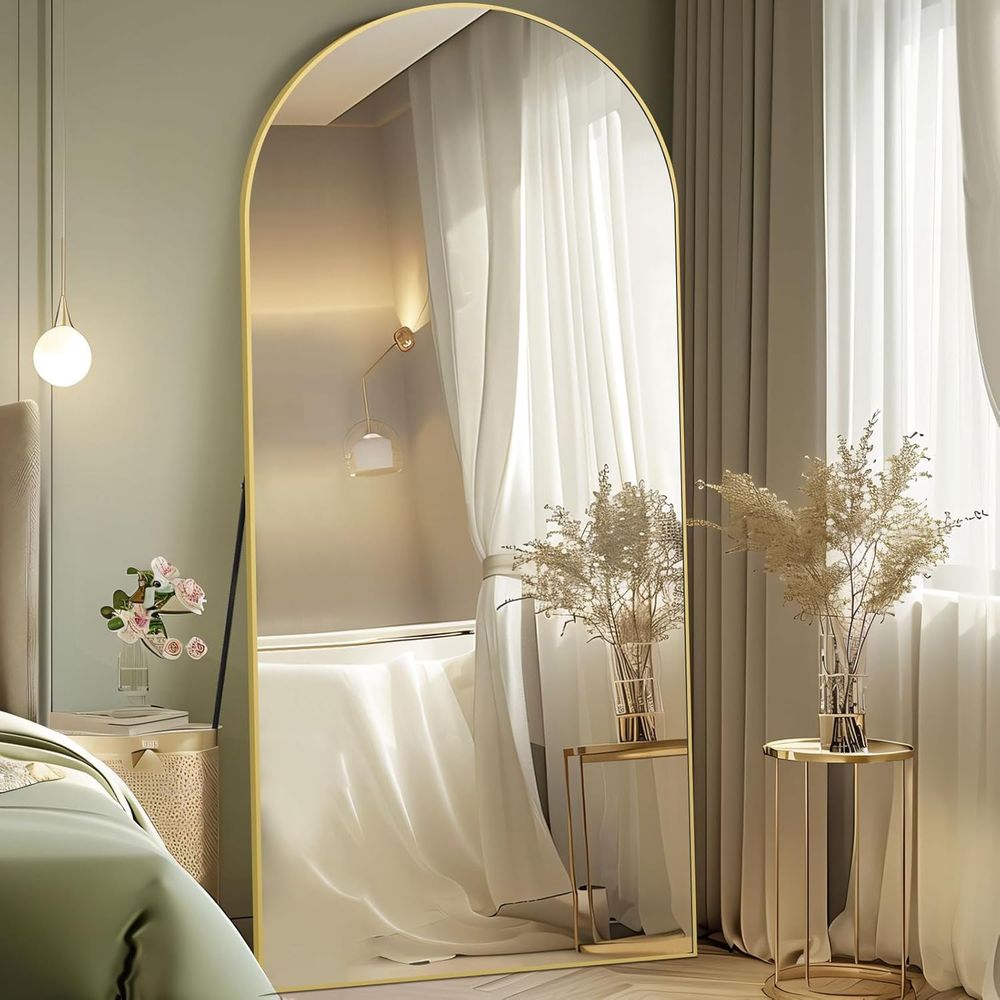 Łukowate lustro na całej długo – Arch Mirror Leaning recenzja i cena