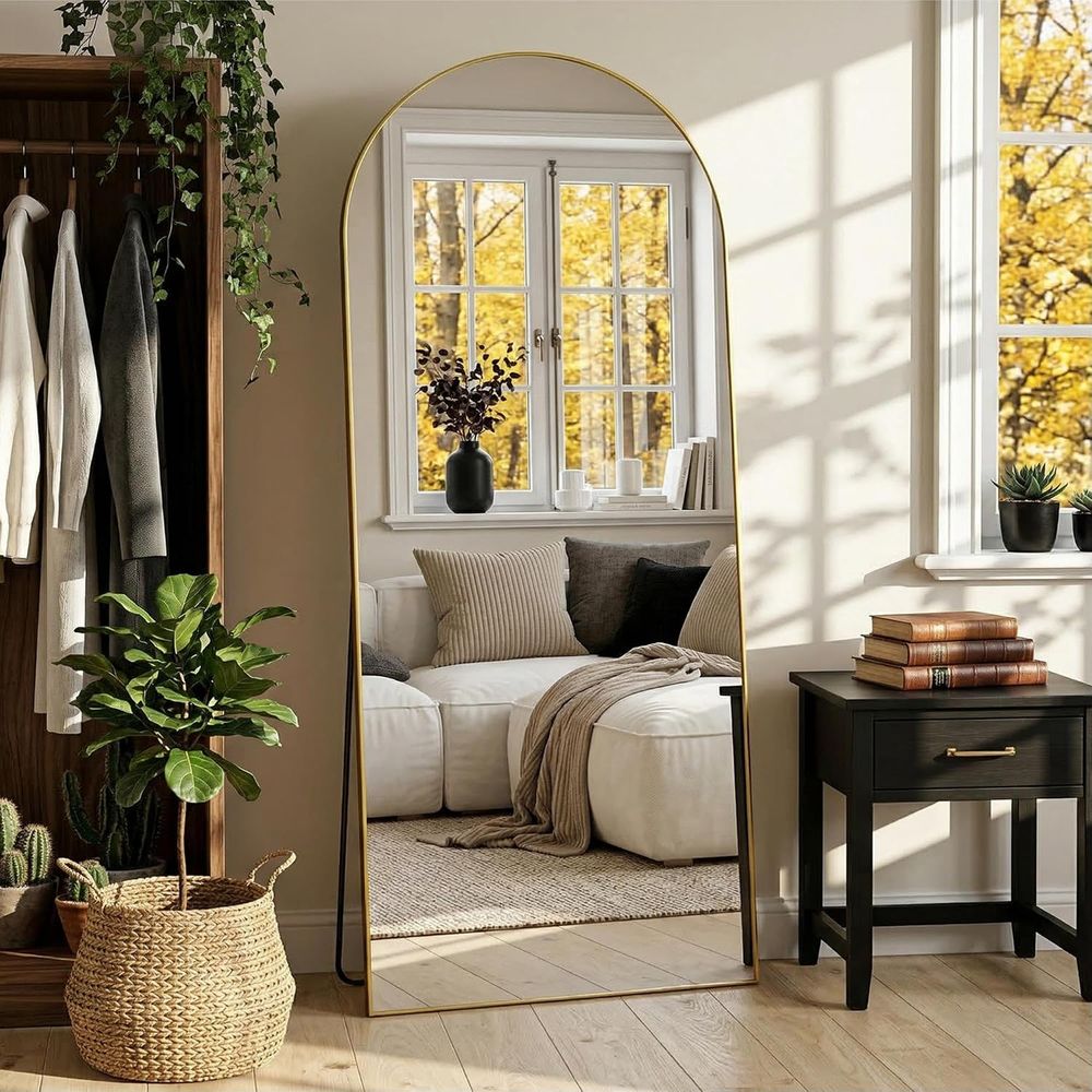 Lustro łukowe na całej długośc – Arch Mirror Leaning recenzja i cena